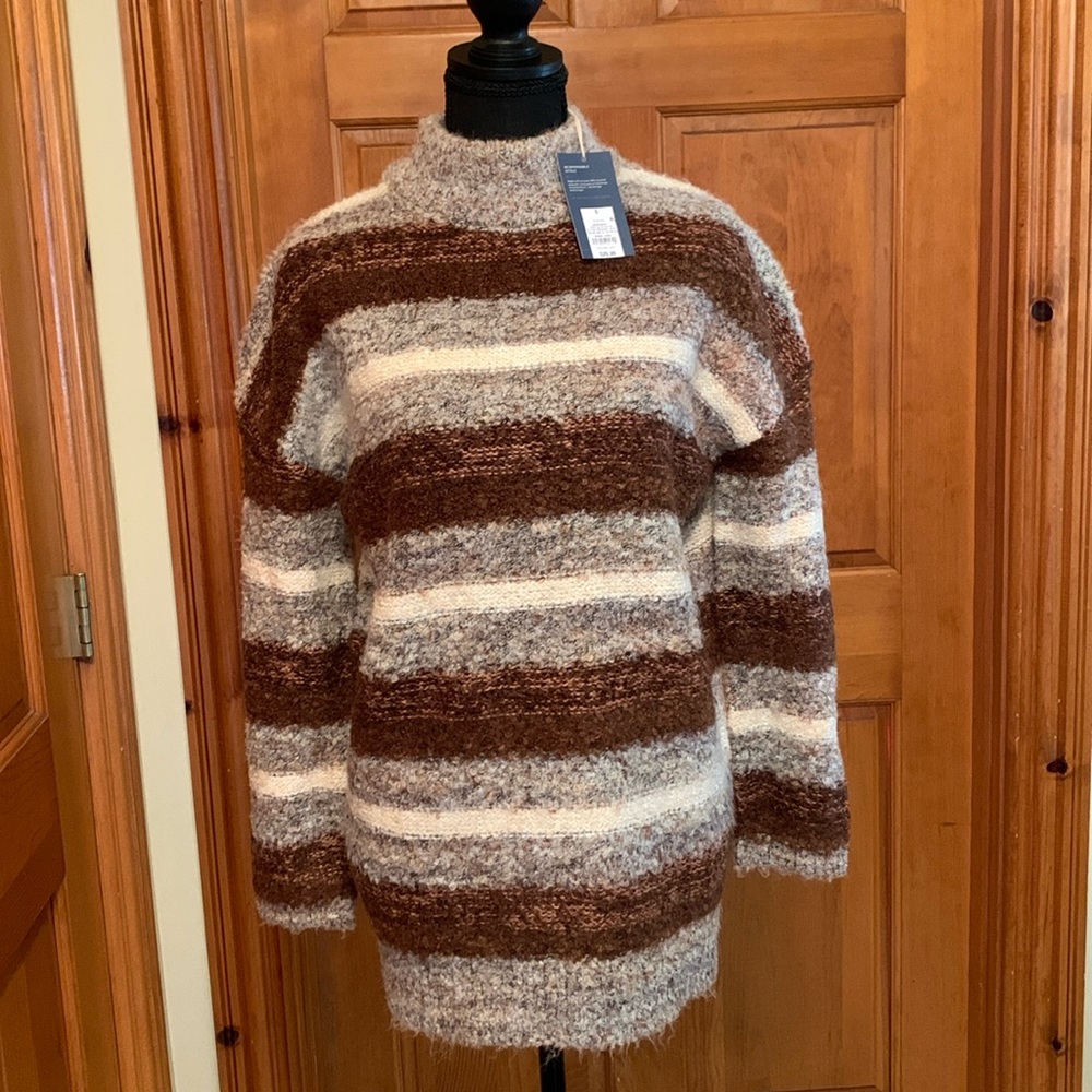 NWT Universal Thread mock turtleneck sweater